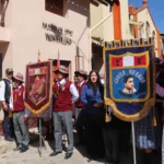 Escolares frente al Museo de Sitio de. Wariwillka